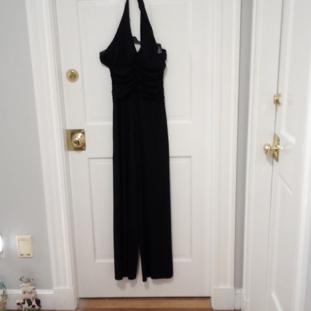 Strapless black beauty